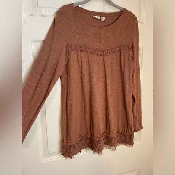 Logo Lori Goldstein blouse
Size Medium - Picture 2 of 5